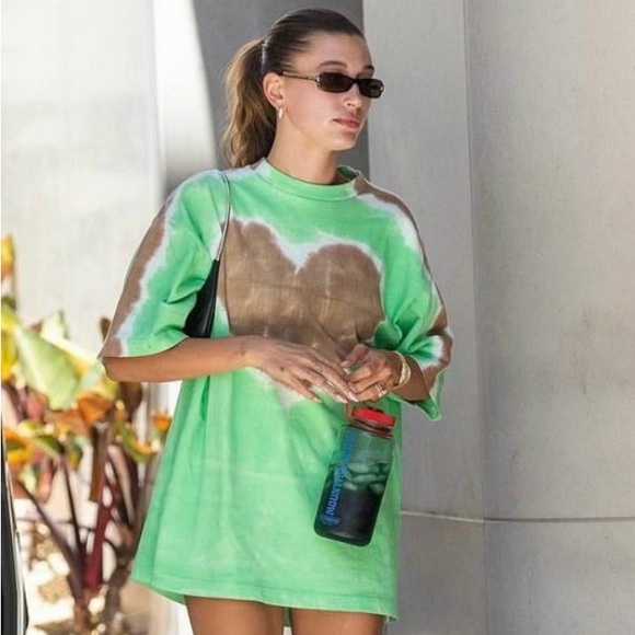 Acne Studios Heart Tie Dye Oversized T-Shirt (as seen on Hailey Bieber) - Picture 7 of 8